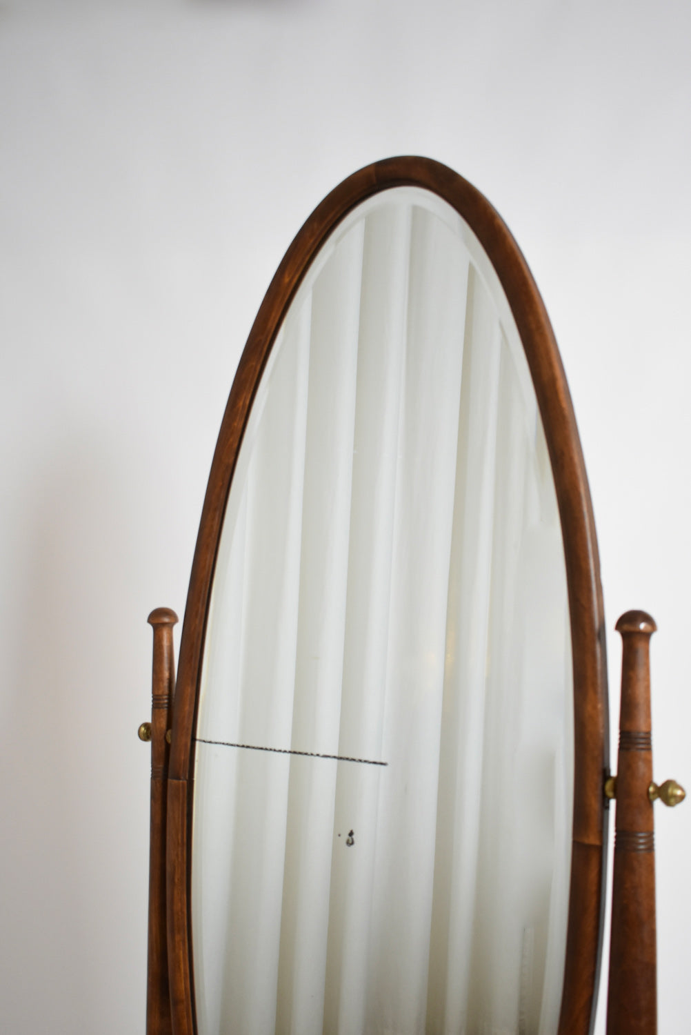 Arts and Crafts wooden psyche mirror, 1900s.