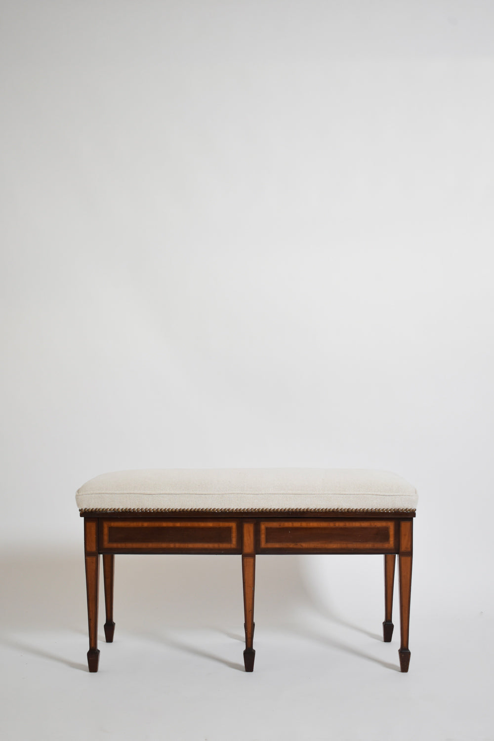 Six legs marquetry bench, XIXth c.