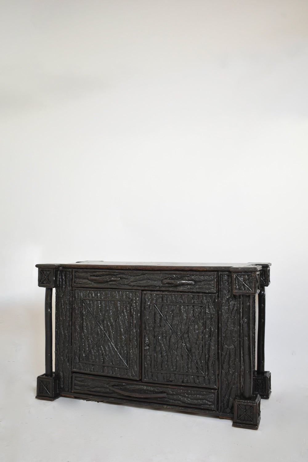 Foret Noire chest of drawers, XIXth c.