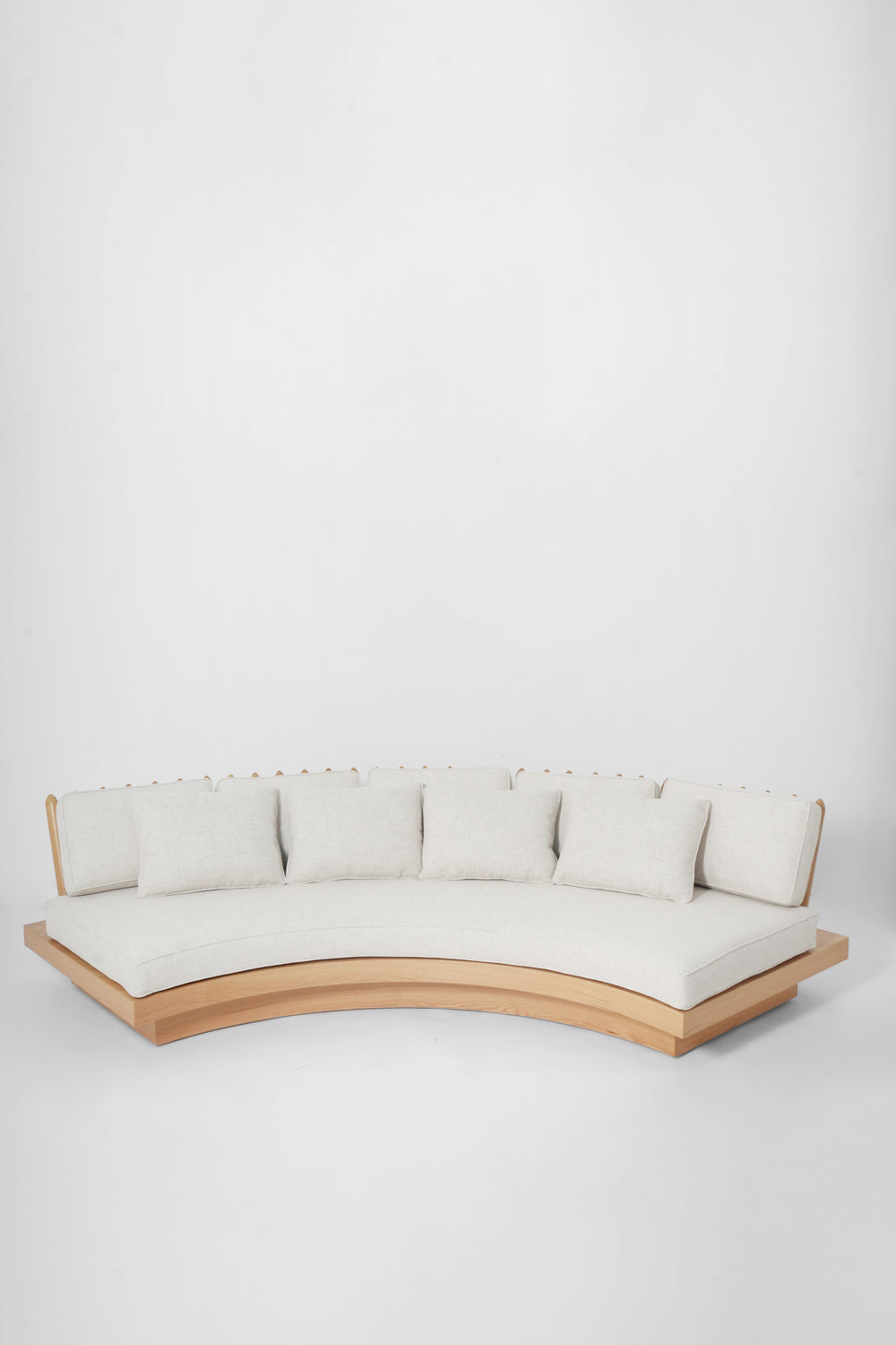 San Romano round oak sofa, Barracuda Edition.