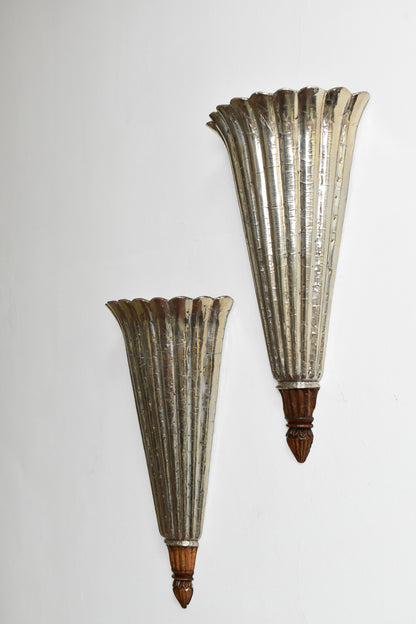 Pair of horn-shaped wall lamps, 1920s.