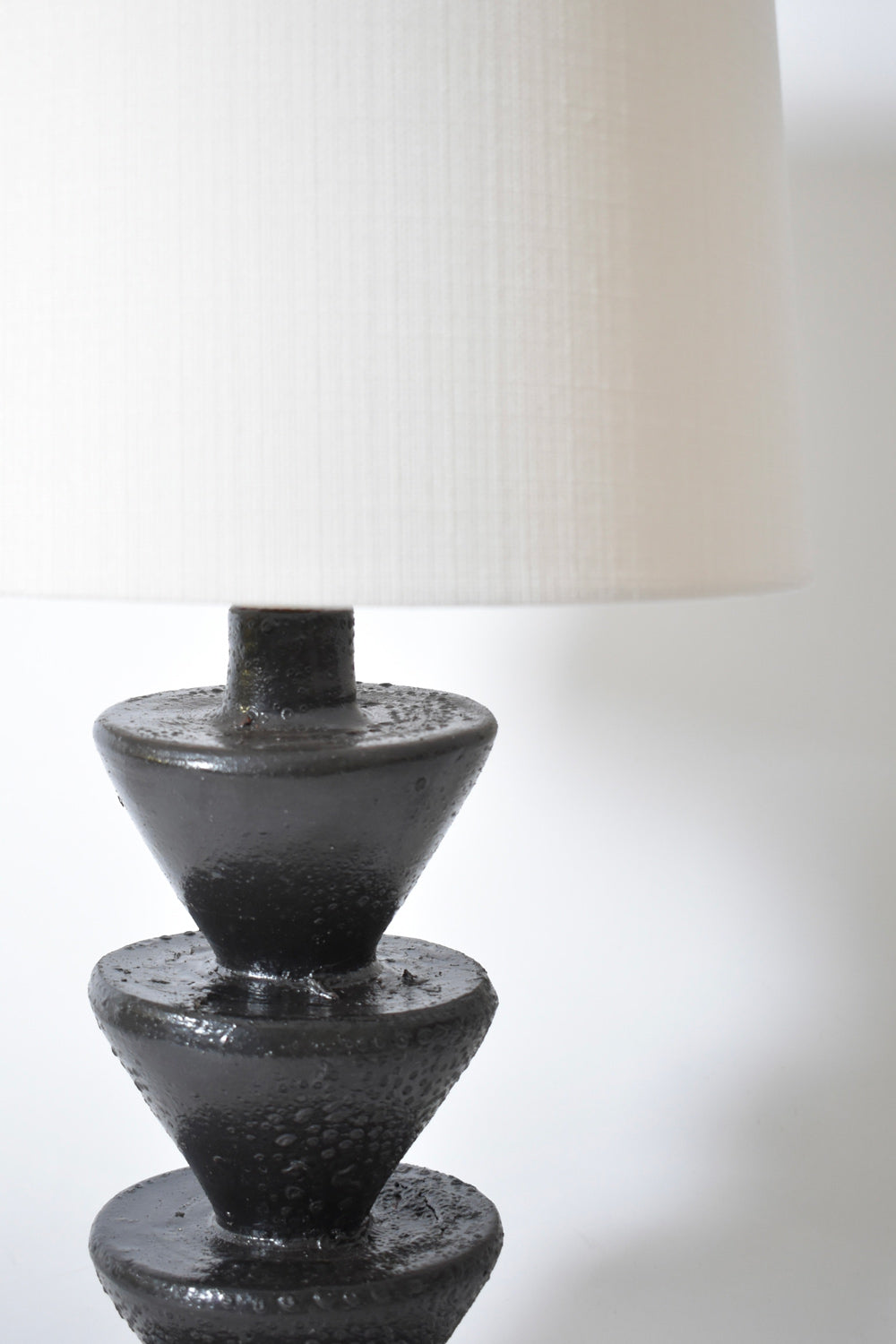 "Nizwa" large 33cm black ceramic table lamp, Barracuda Edition.