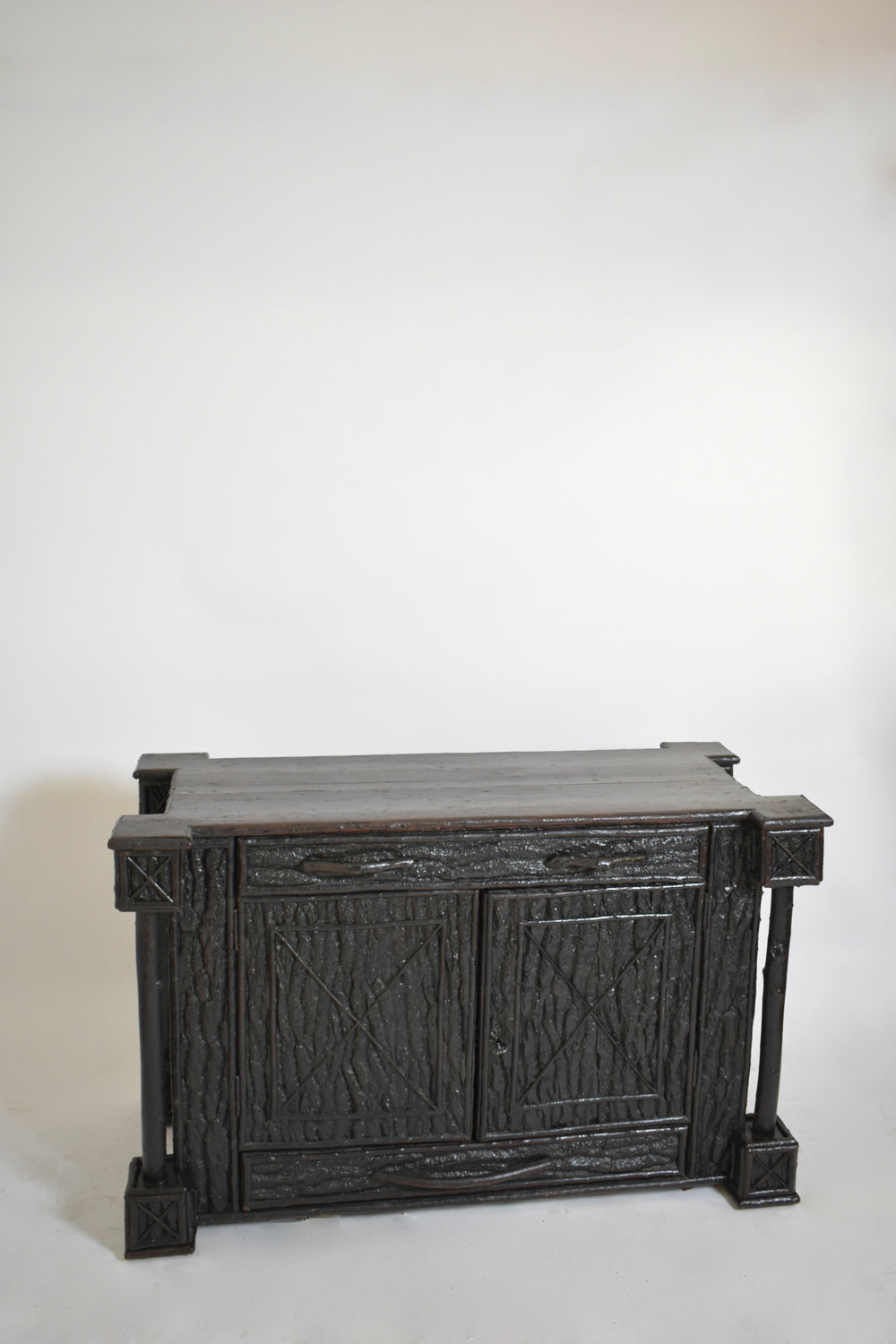 Foret Noire chest of drawers, XIXth c.