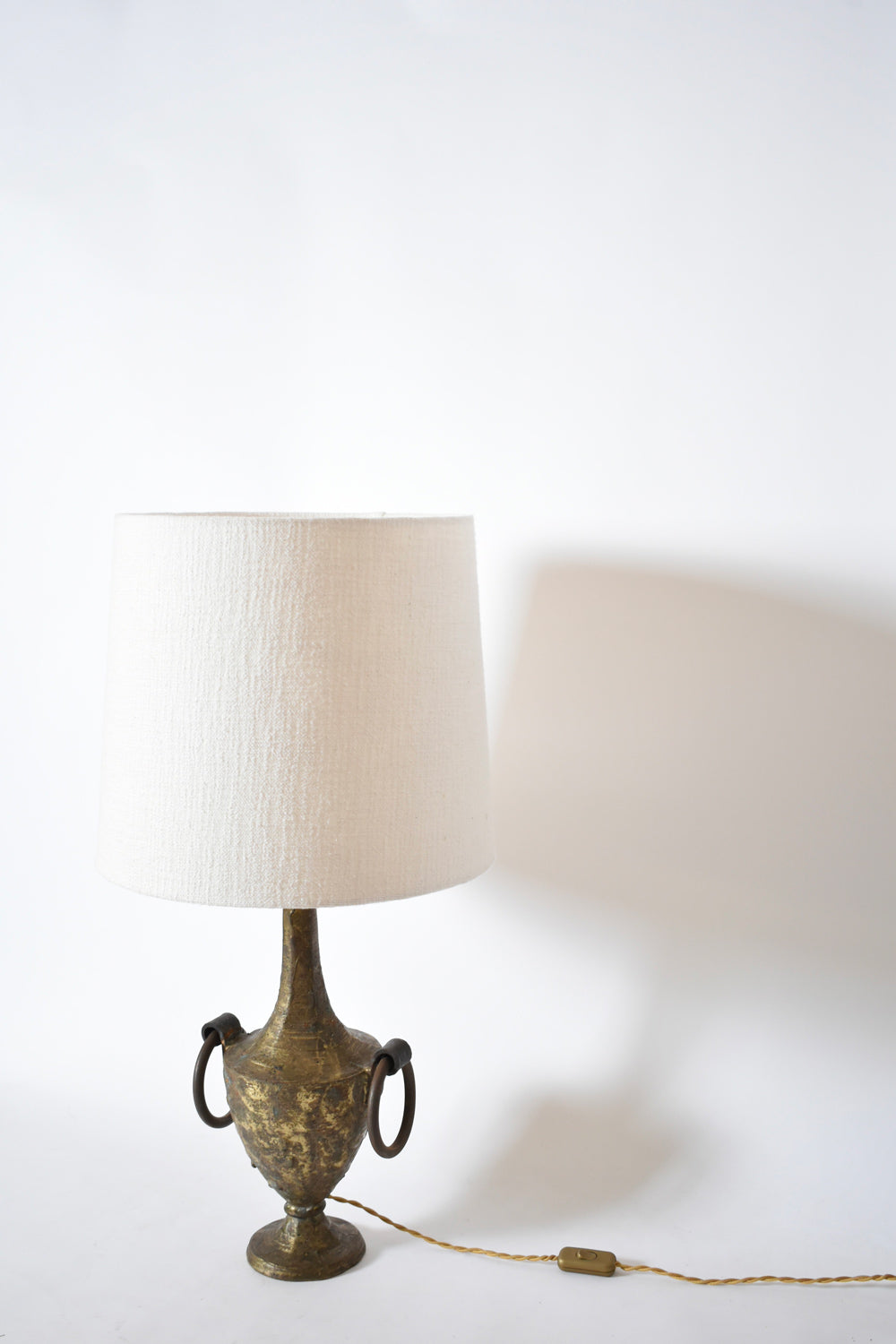 Pedestal gilded iron Max Bré lamp, 1970s.