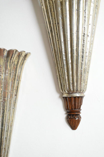 Pair of horn-shaped wall lamps, 1920s.