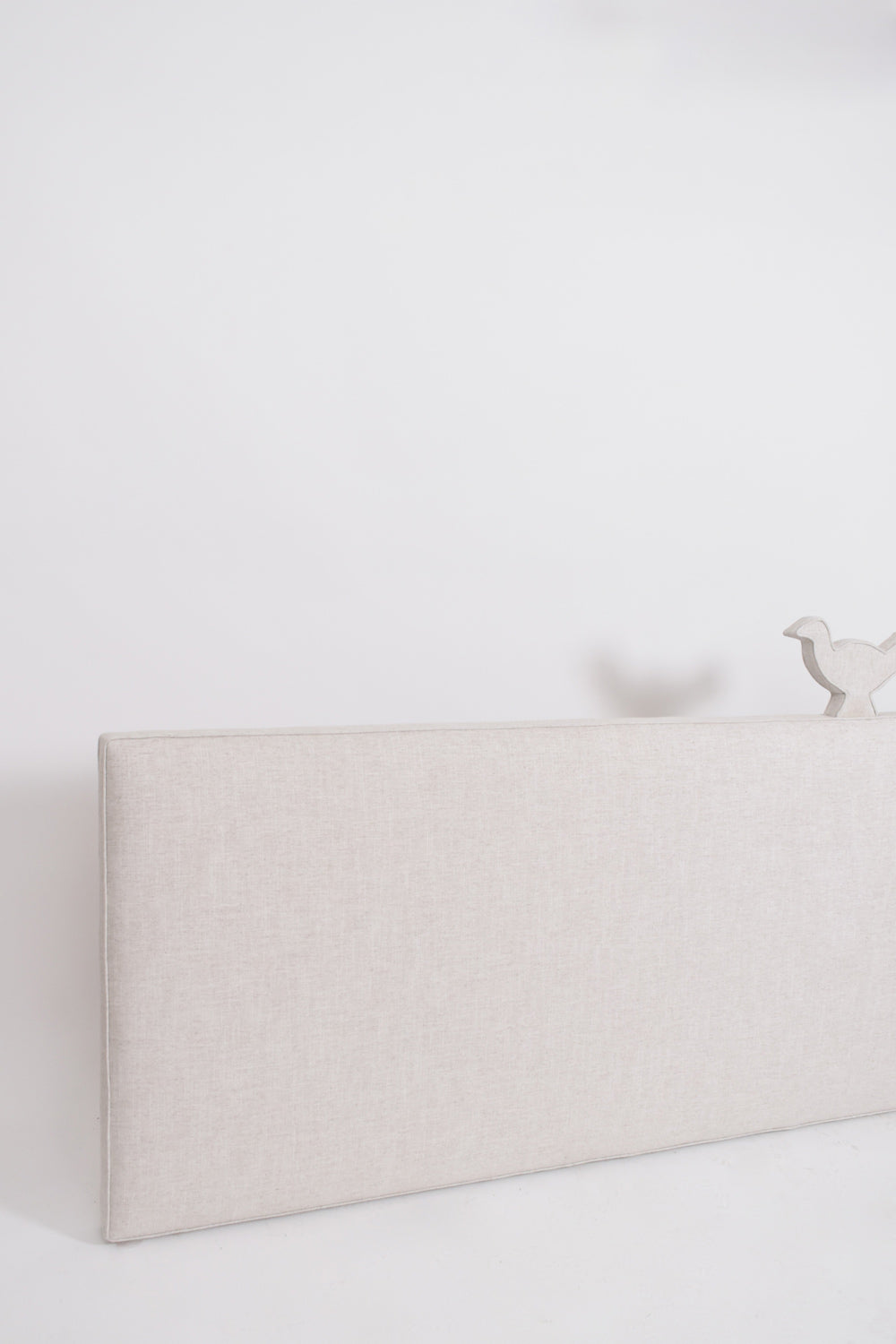 "Brejos" ivory linen headboard, Barracuda Edition.