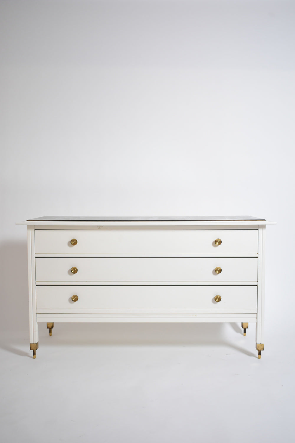 Carlo de Carli white lacquered chest of drawers, 1960s.