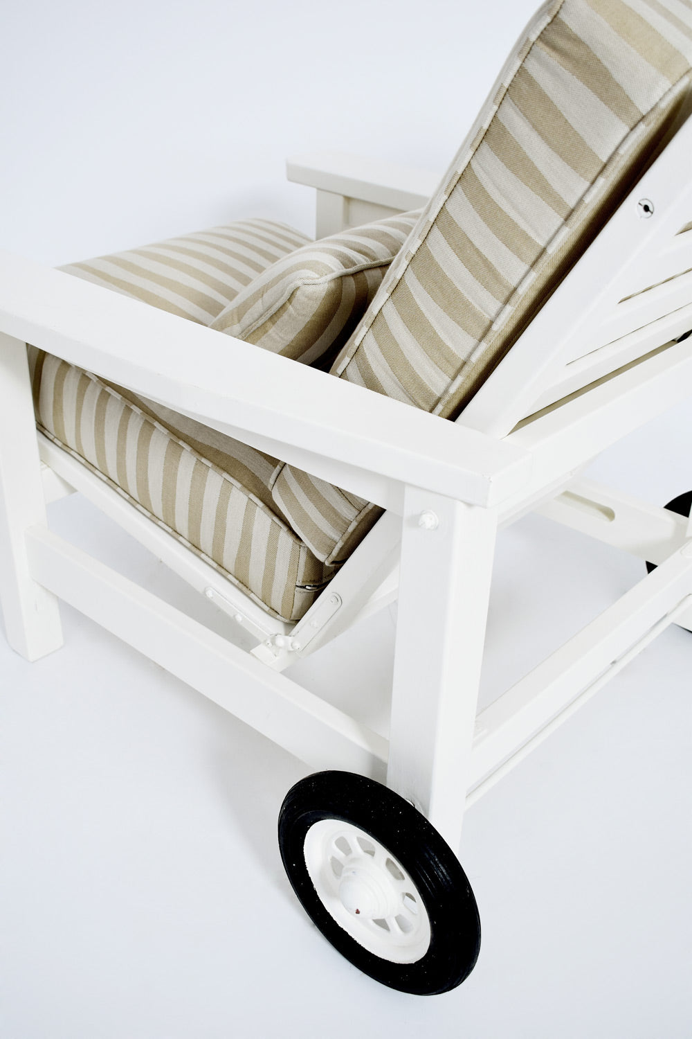 Pair of garden reclining armchairs, 1970s.