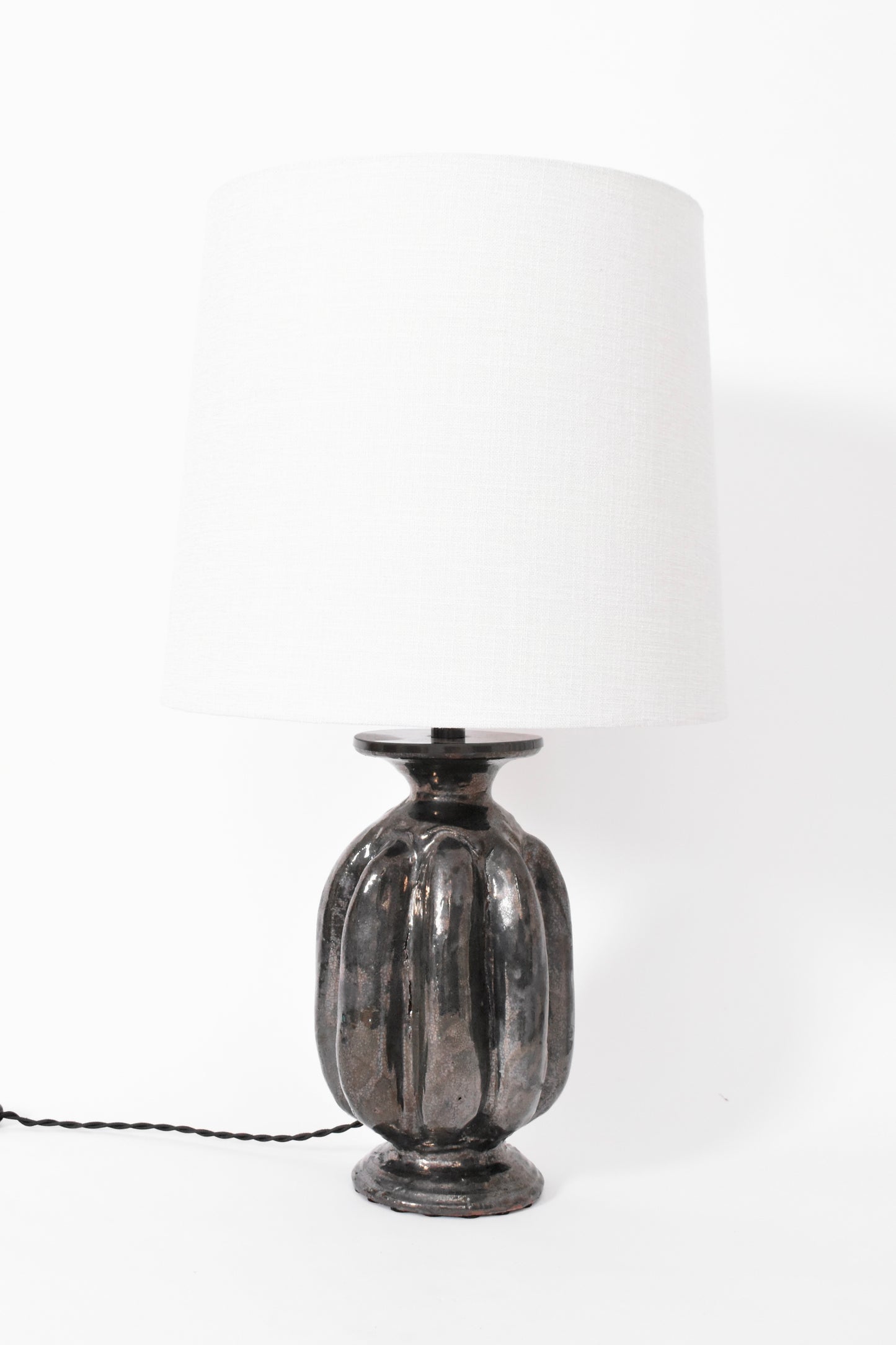 Neoclassical anthracite ceramic lamp by Helder, 2024.