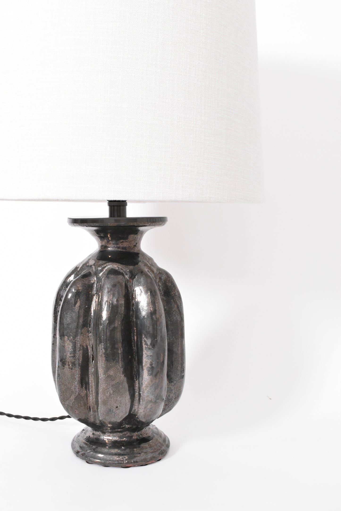 Neoclassical anthracite ceramic lamp by Helder, 2024.