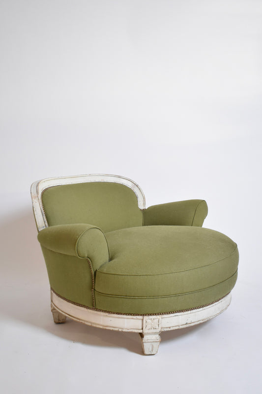 Important Louis XVI style armchair, 1940s.