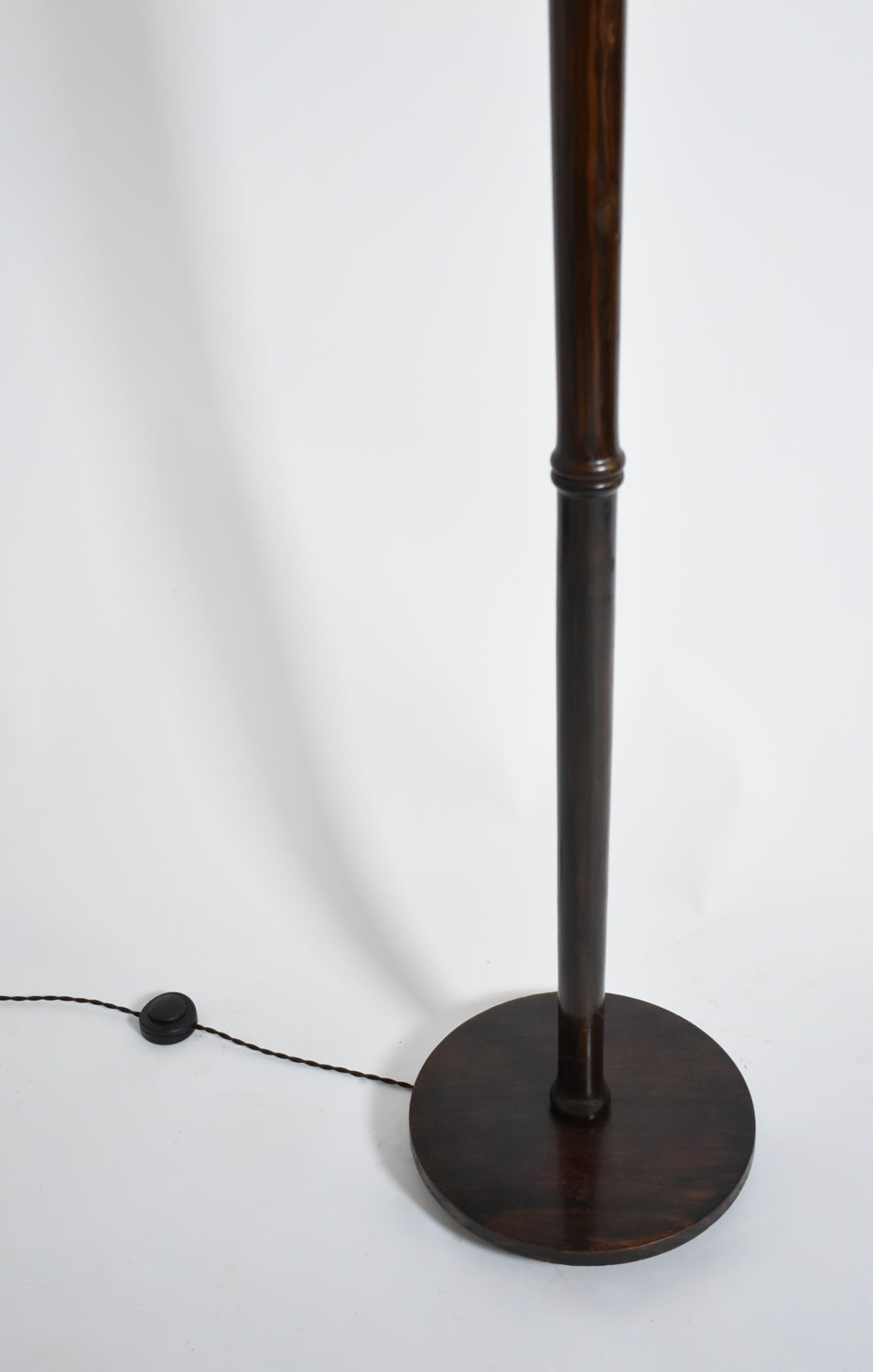 Wooden Art Deco floor lamp, 1930s.