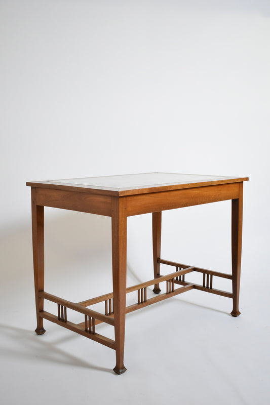 Arts and Crafts console table, 1910s.