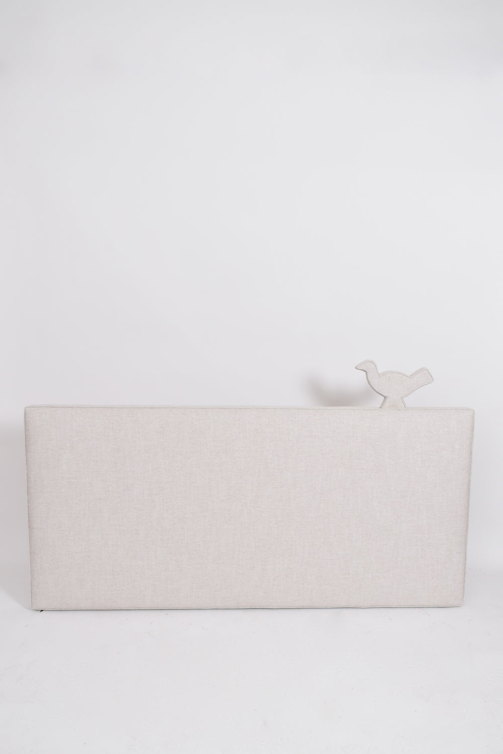 "Brejos" ivory linen headboard, Barracuda edition.