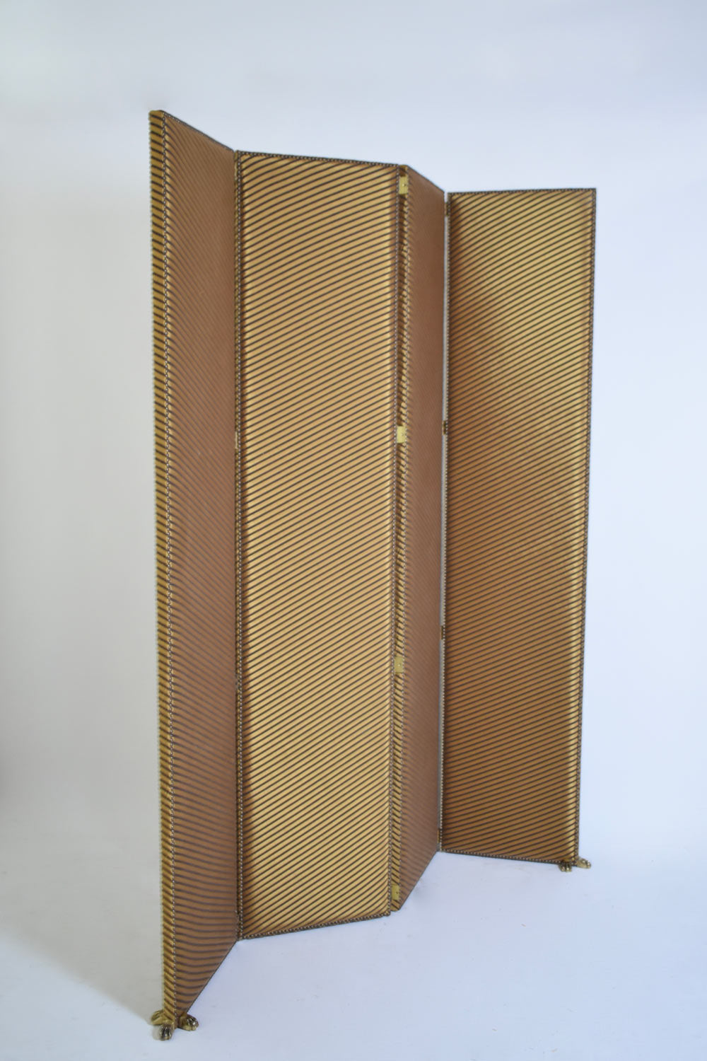 Four leaves lion paws screen, 1970s.