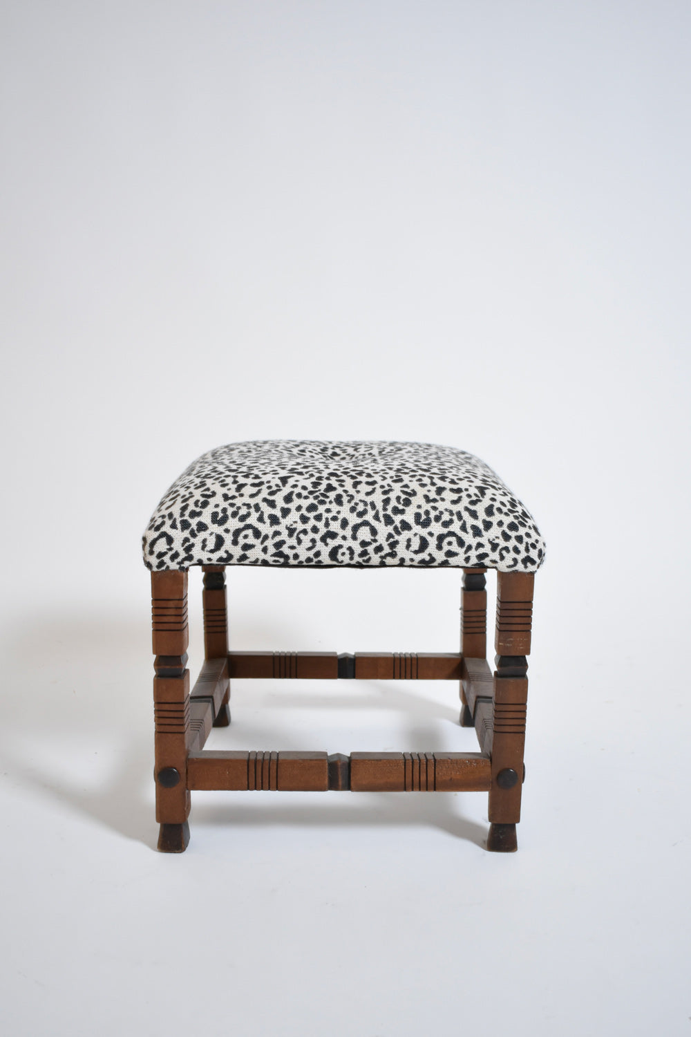 Arts & Crafts wooden stool, 1920s.
