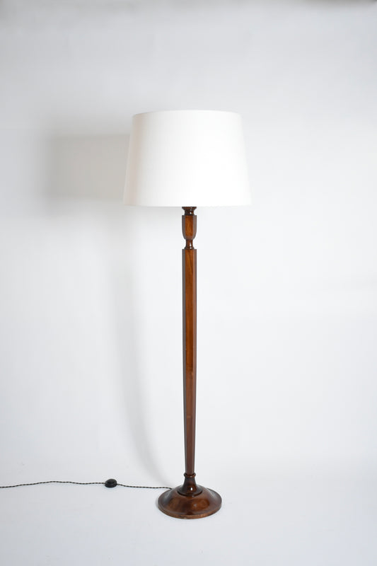Art deco mahogany floor lamp, 1940s.
