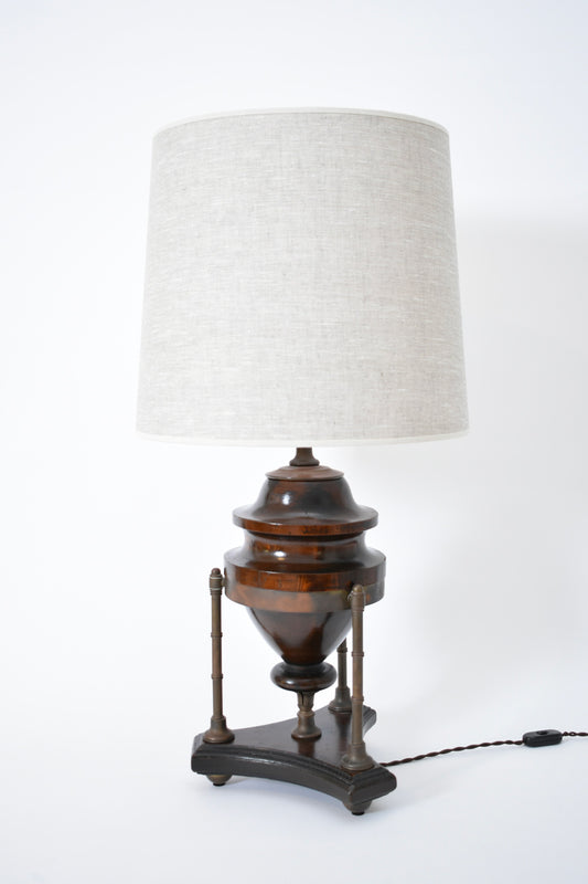 Wood and brass baluster lamp, 1910s.