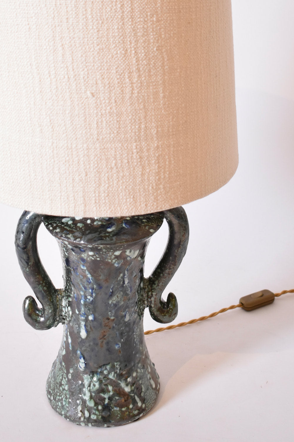 "Kasaï" Erato blue and green handles ceramic lamp 32cm, Barracuda Edition.
