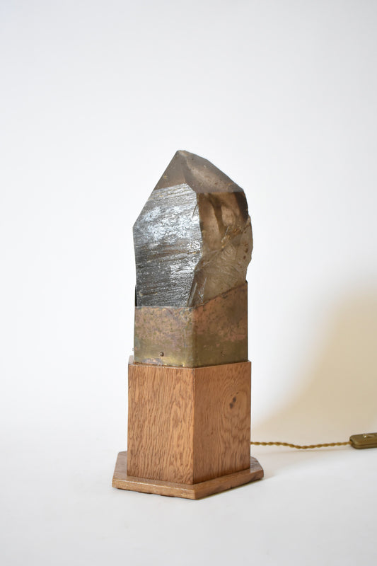 Quartz oak and brass table lamp, 1970s.