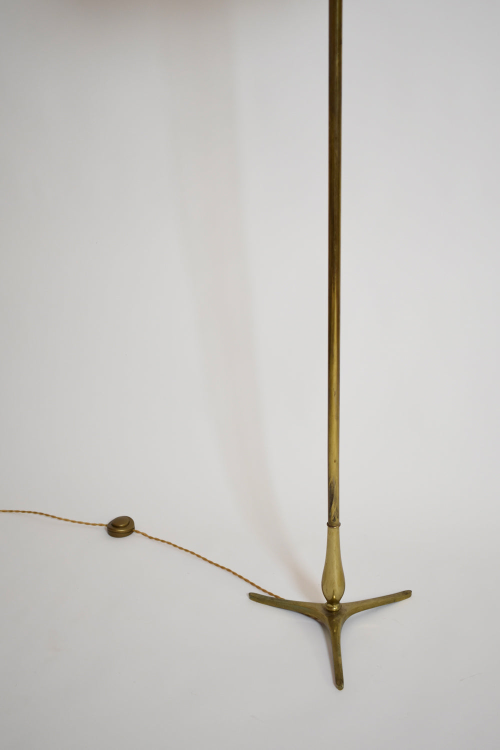 Tripod baluster neoclassical floor lamp, 1960s.