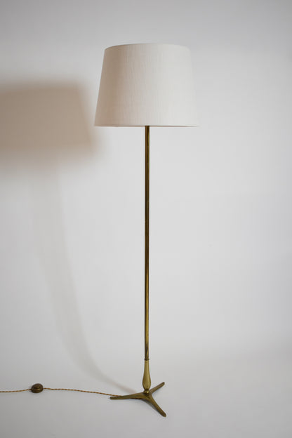 Tripod baluster neoclassical floor lamp, 1960s.