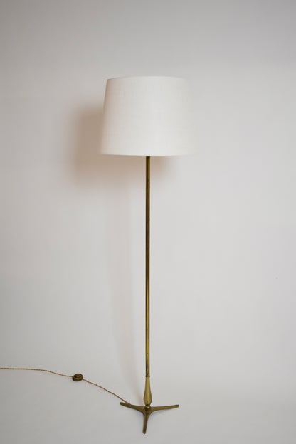 Tripod baluster neoclassical floor lamp, 1960s.