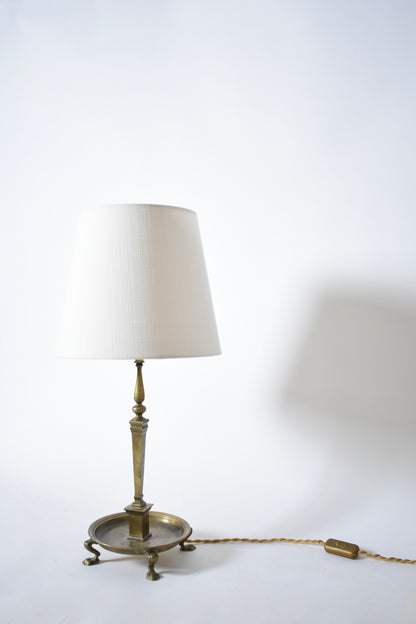 Quadripod lion paws bronze lamp, 1960s.