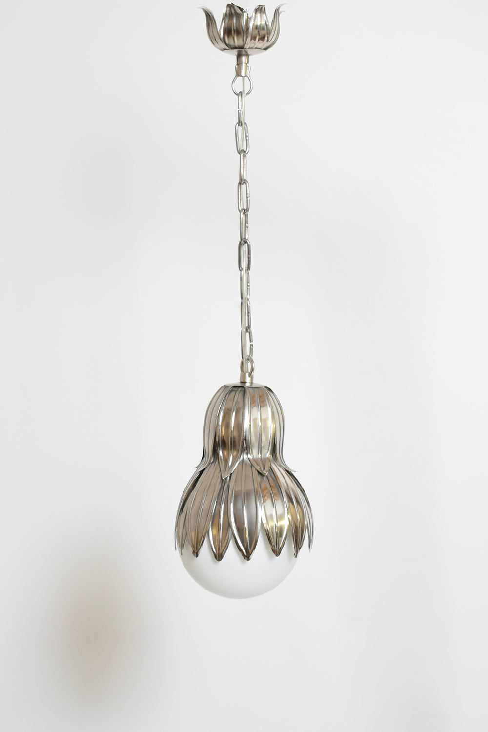 "Normandy" 27cm silver finish pendant lamp, Barracuda edition.