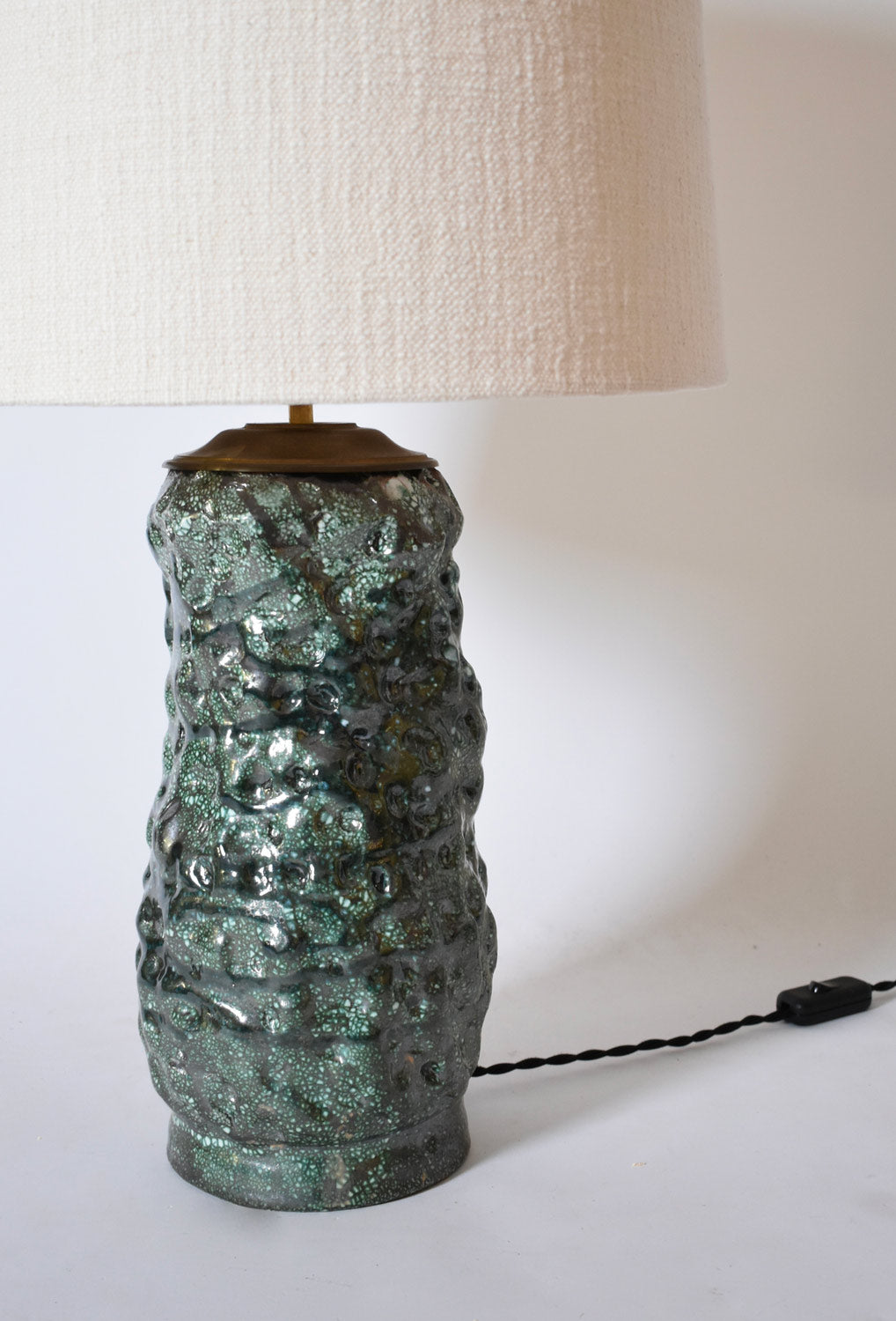 Organic shape green ceramic lamp Helder, 2025.