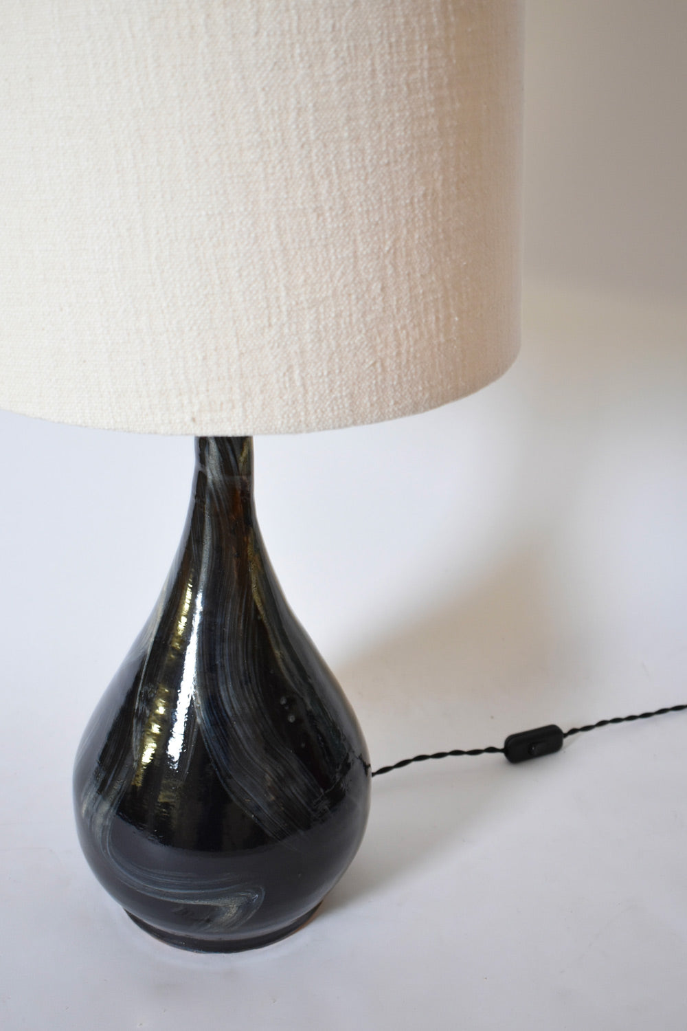 Long neck black ivory brush lamp, Helder.