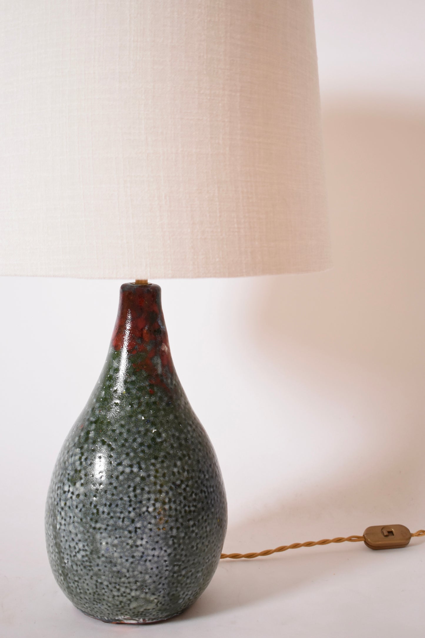 Green blue and red coloquinte ceramic lamp, Helder, 2025.