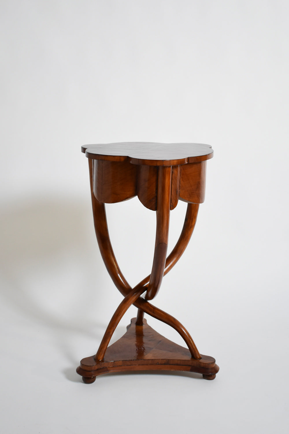 Tripod pedestal table, XIXth c.