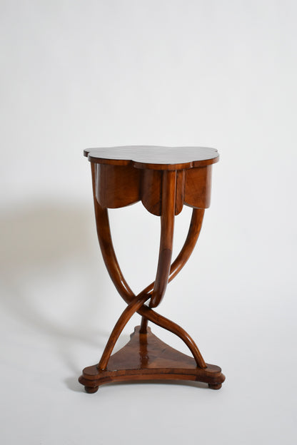 Tripod pedestal table, XIXth c.