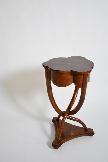 Tripod pedestal table, XIXth c.