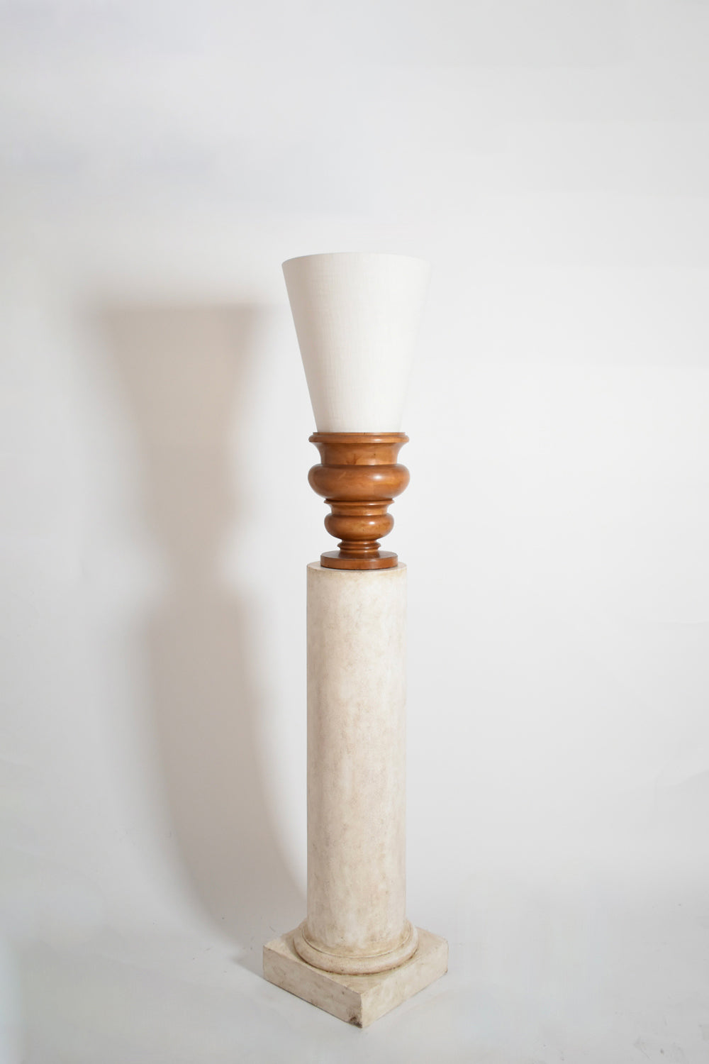 Neoclassical plaster column and wooden lamp, 1970s.