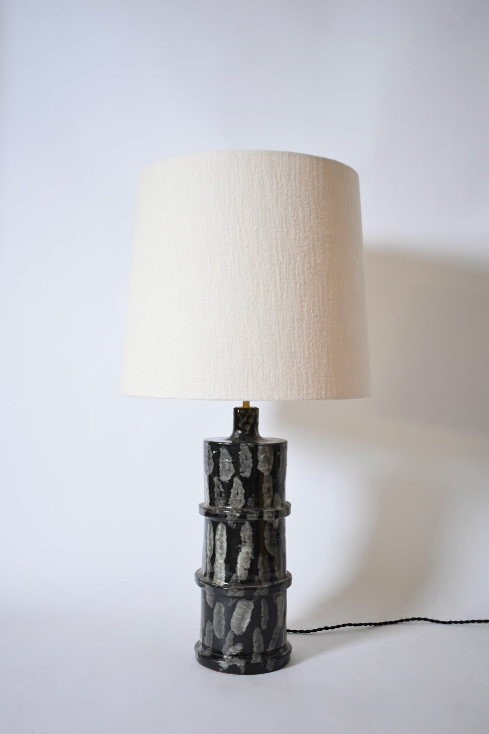 "Inle" 45cm grey and black ceramic table lamp, Barracuda edition.