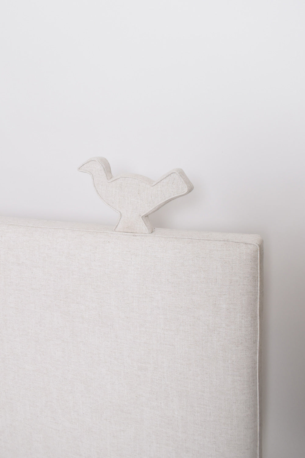 "Brejos" ivory linen headboard, Barracuda Edition.