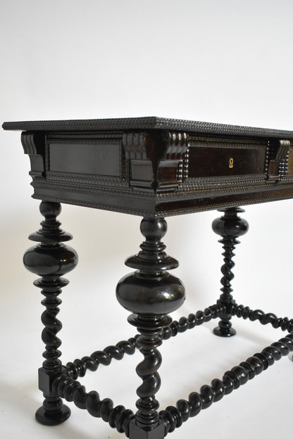 Turned wood dark rosewood table, XIXth c.