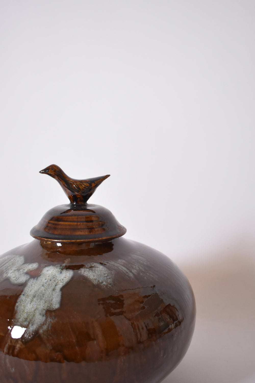 "Brejos" brown ceramic covered vase, Barracuda Edition.