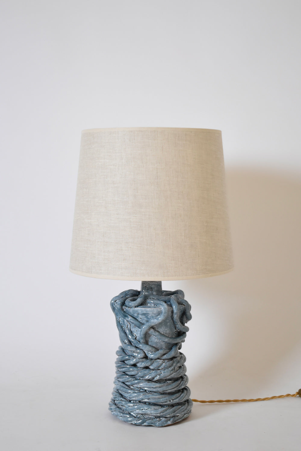 "Kasaï" Gorgone light blue ceramic lamp 32cm, Barracuda Edition.