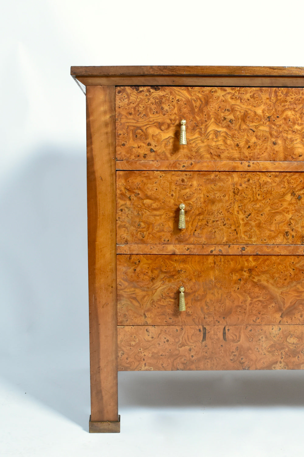 Burl walnut chest of drawers, XIXth c.