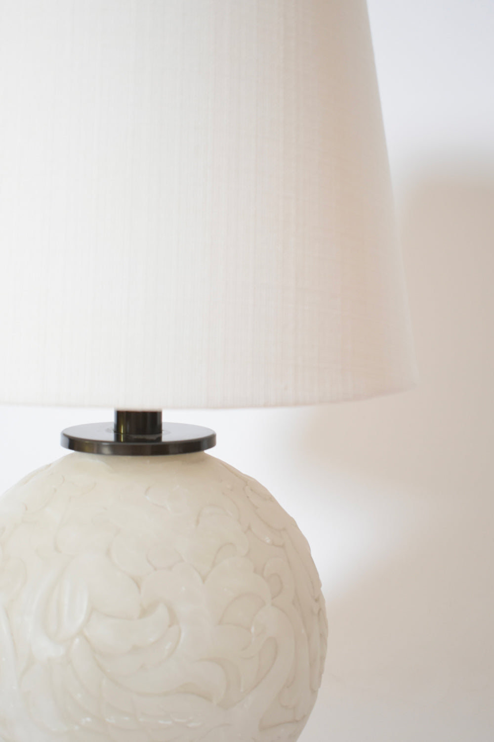 Engraved alabaster ball lamp, 1930s.
