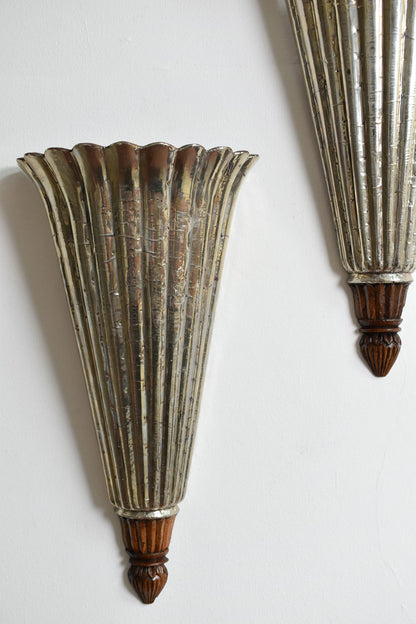 Pair of horn-shaped wall lamps, 1920s.