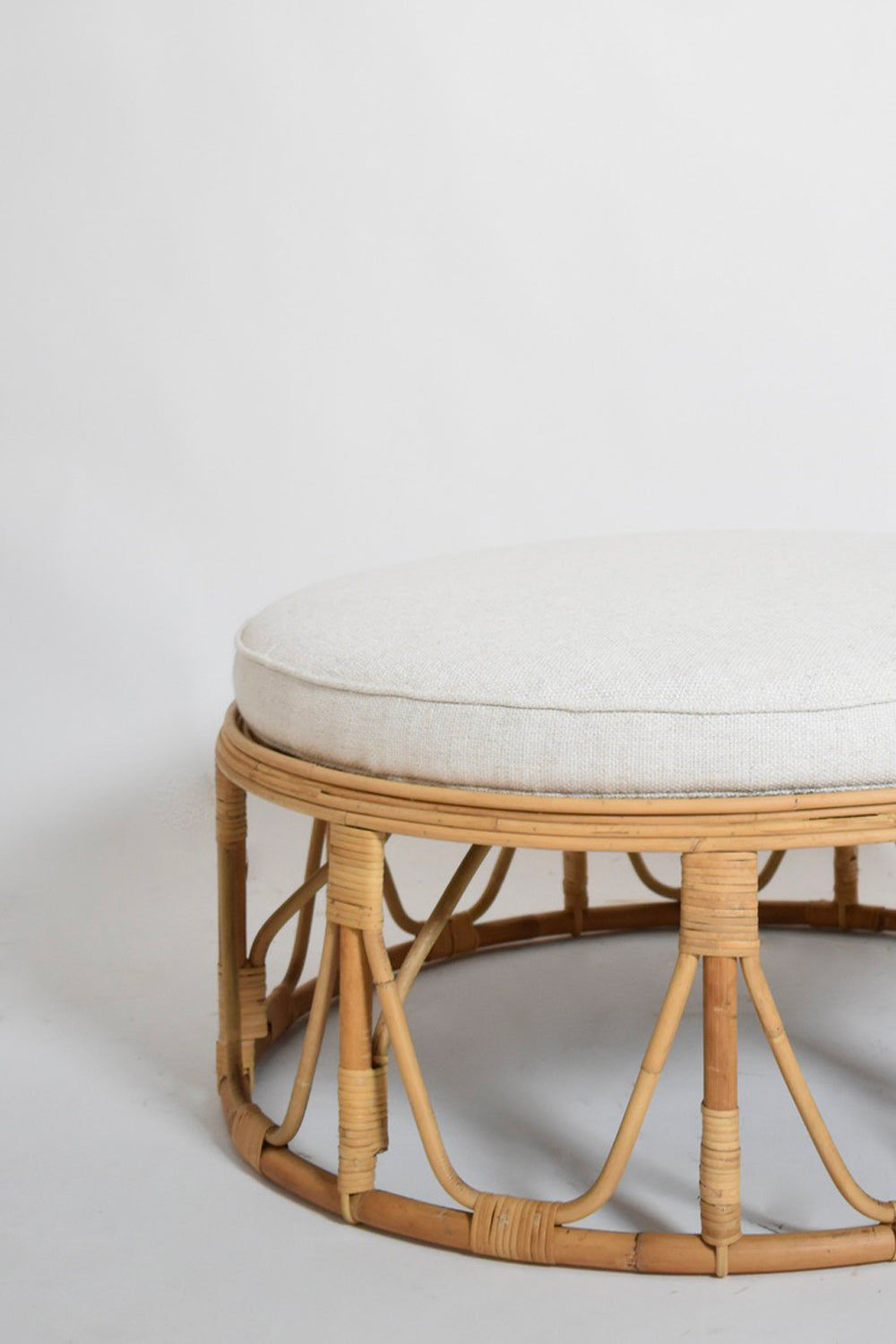 "Arrabida" 90cm rattan pouf stool.