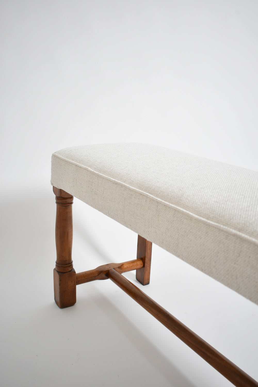 Beechwood piano stool, 1910s.