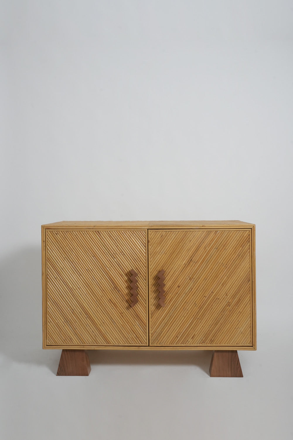 "Arrabida" 120cm rattan and walnut sideboard, Barracuda dition.