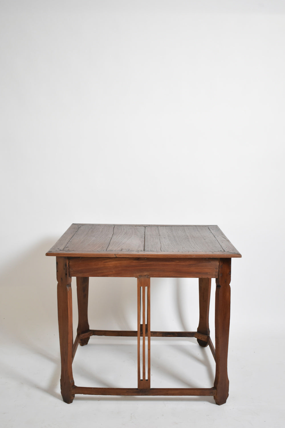 Arts & Crafts square side table, 1910s.