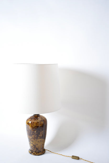 Helder toirtshell glaze ceramic lamp, 2026.