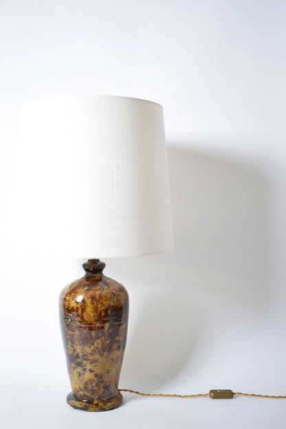 Helder toirtshell glaze ceramic lamp, 2026.